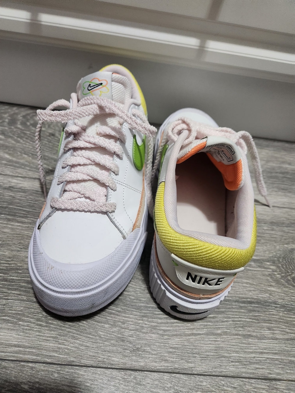 Nike Women's White & Pink Low-Top Sneakers - Picture 3 of 7